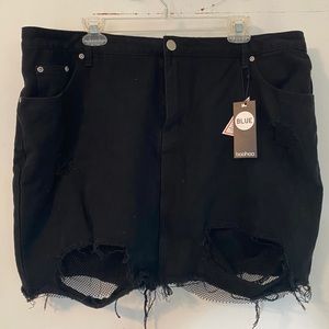 Boohoo black mini skirt
